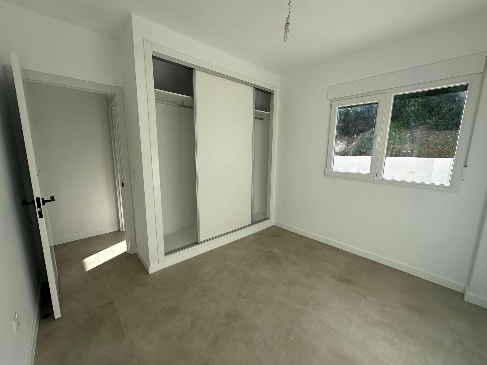 Master bedroom in villa for sale in El Campello