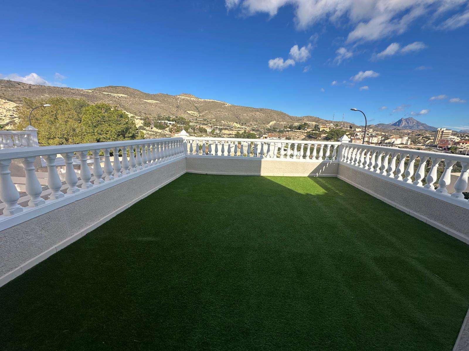 Bedroom in villa for sale in El Campello