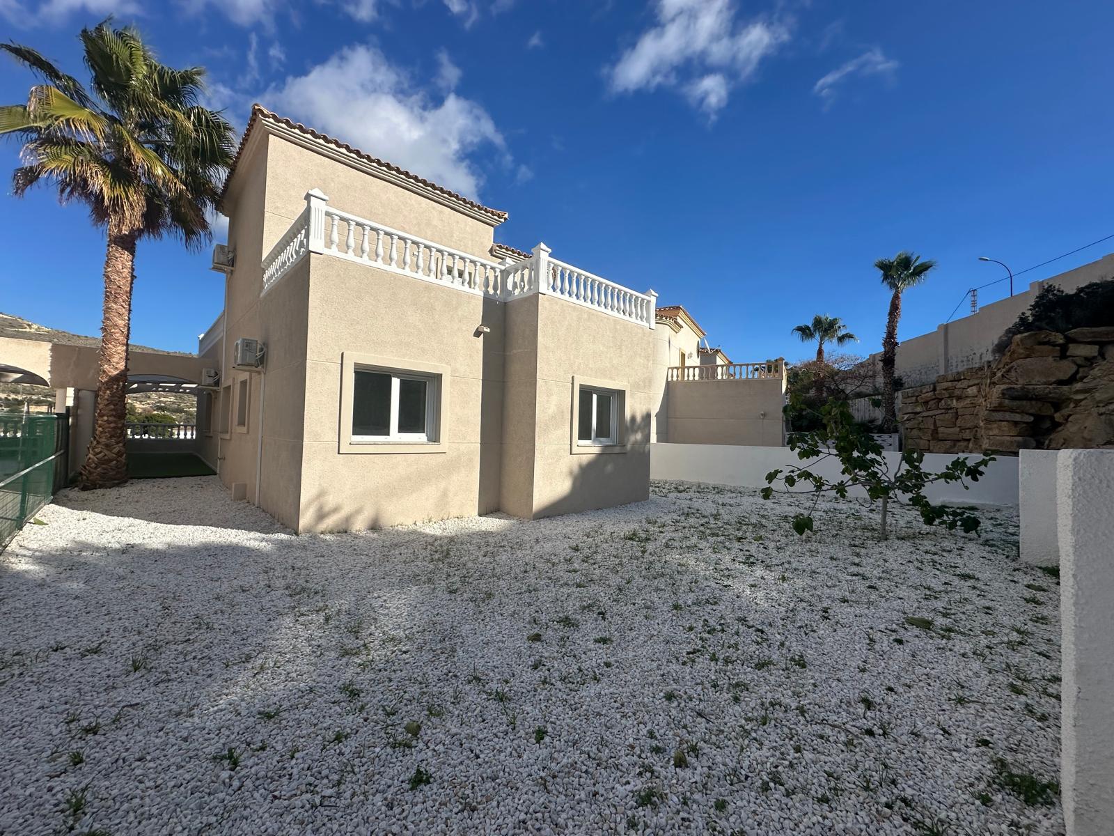 Terrace in villa for sale in El Campello