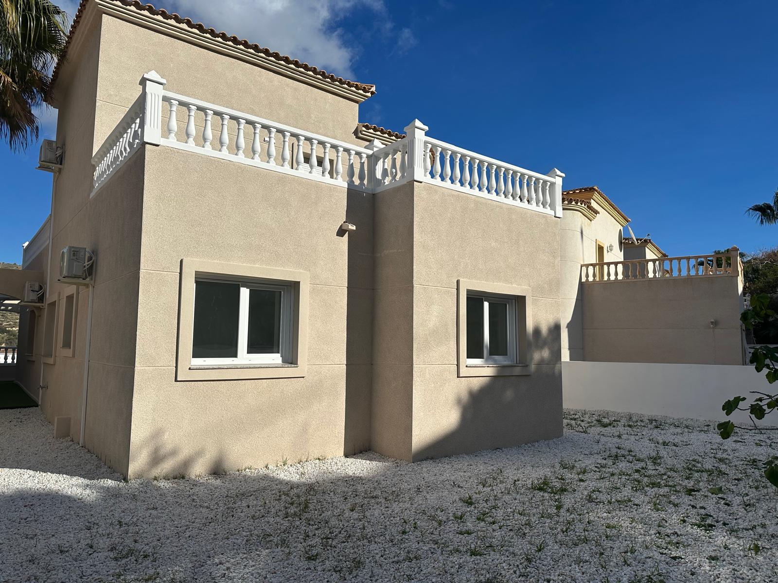 Pool area in villa for sale in El Campello