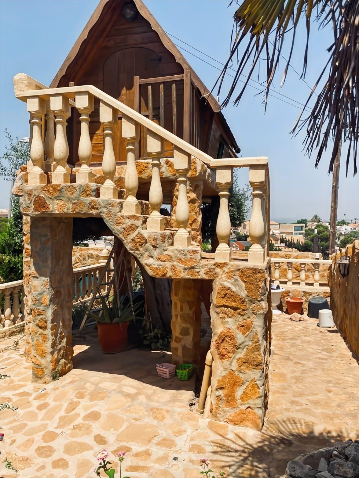 Kitchen in villa for sale in Torrevieja