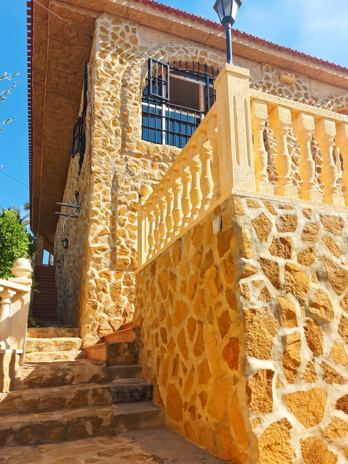 Exterior view in villa for sale in Torrevieja