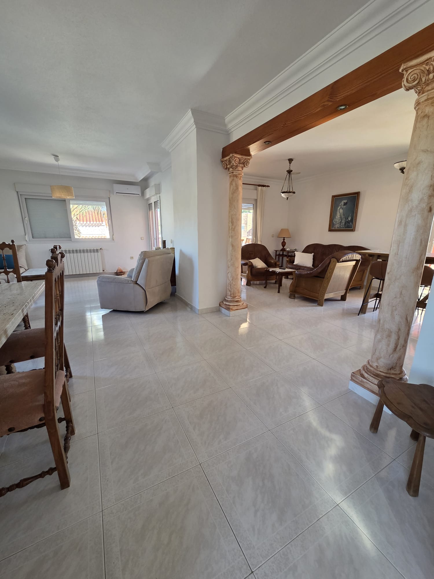 Living room in villa for sale in Alicante