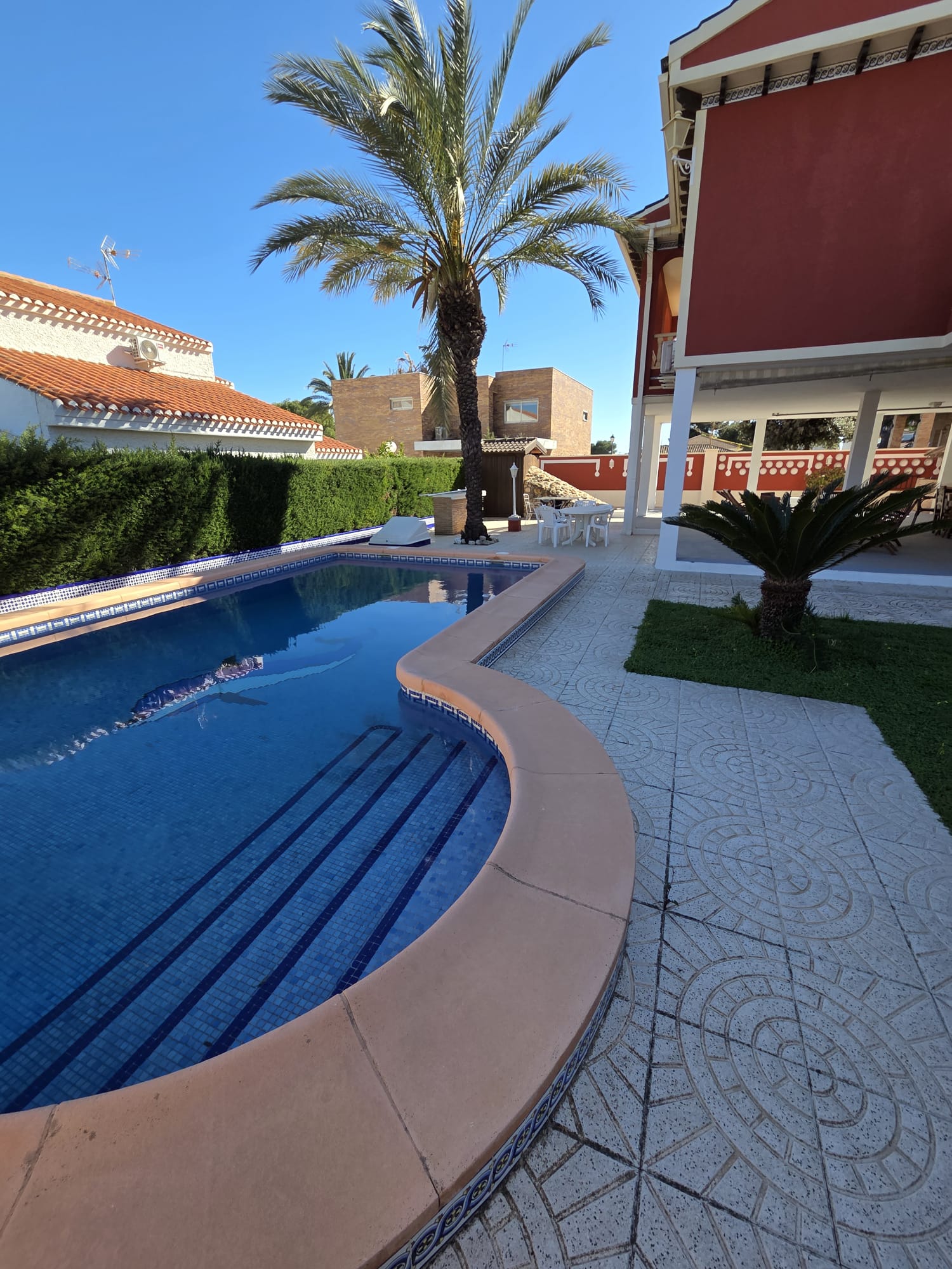 Terrace in villa for sale in Alicante