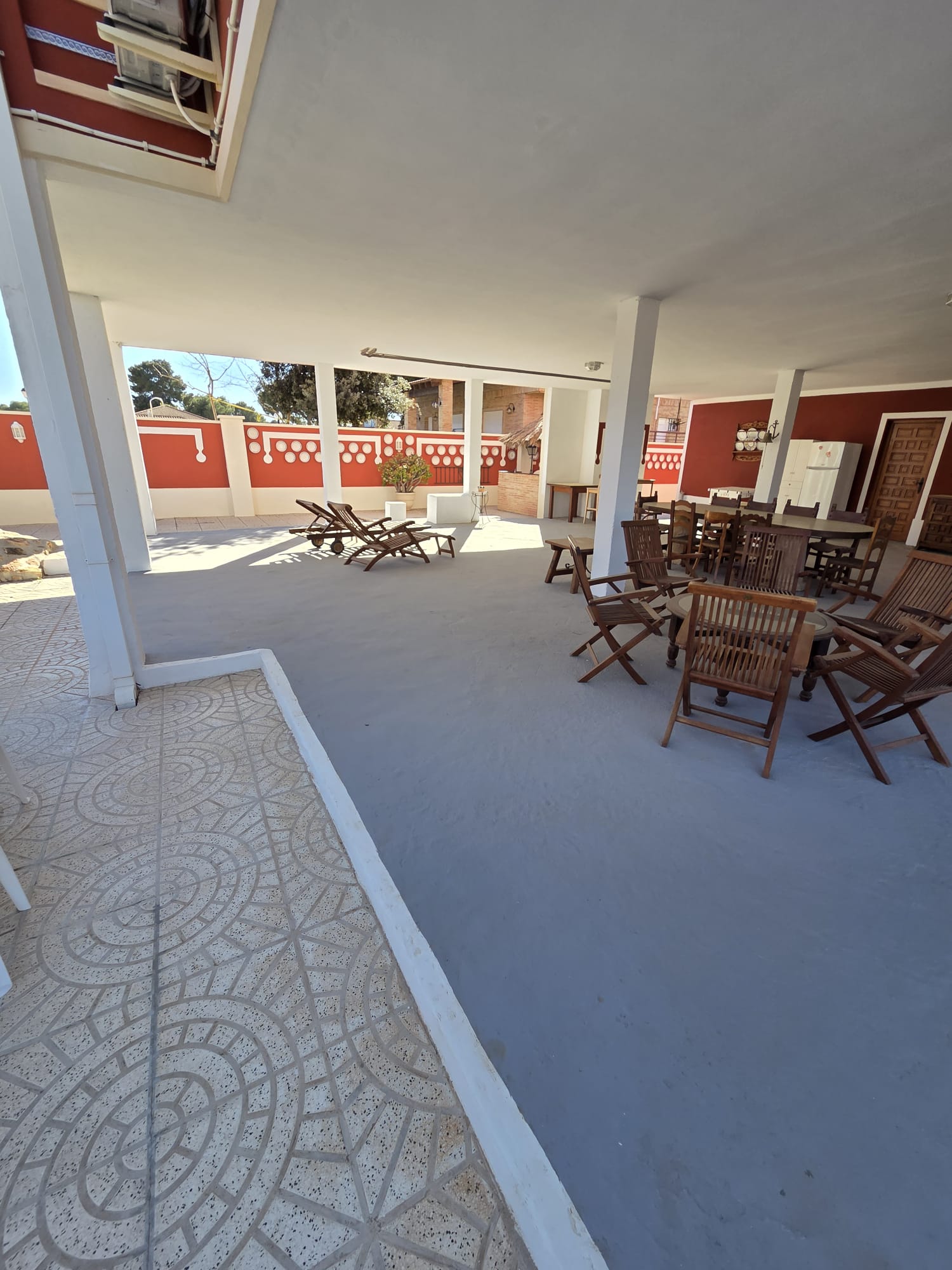 Garden in villa for sale in Alicante