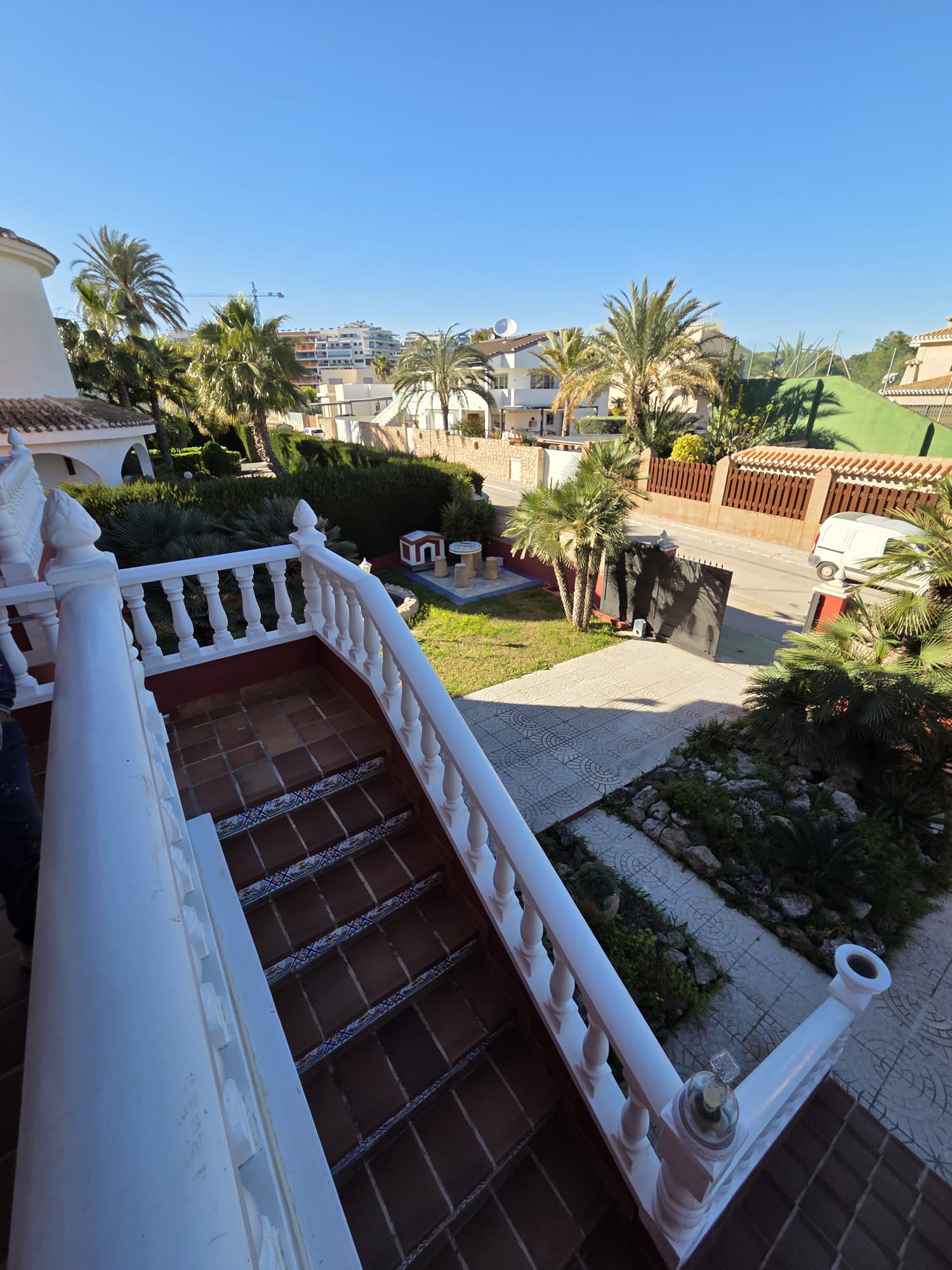 Garden in villa for sale in Alicante