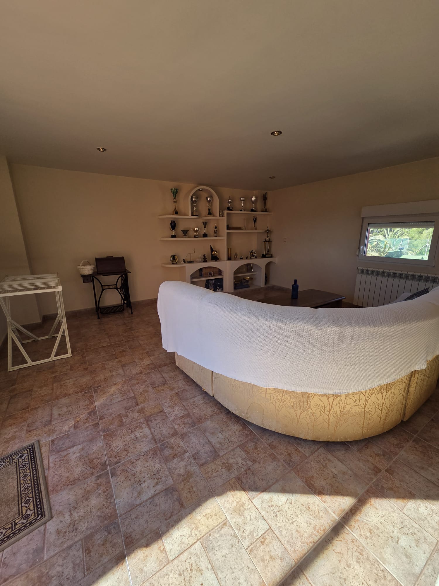 Dining area in villa for sale in Alicante