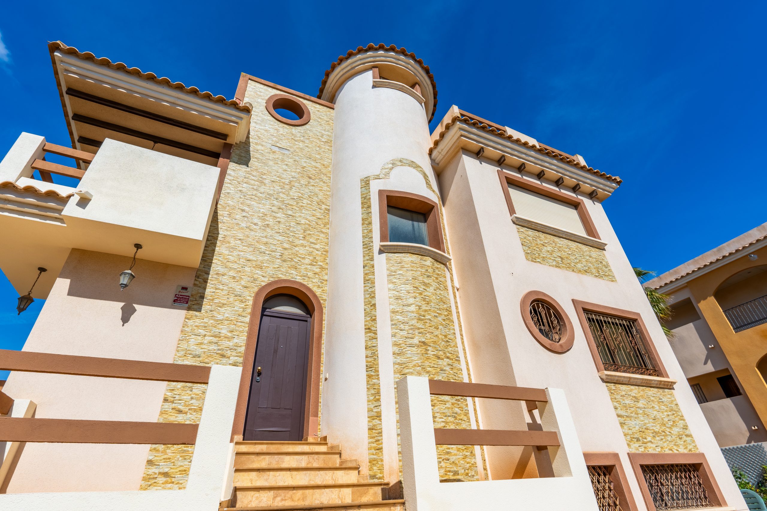 Bedroom in villa for sale in Orihuela Costa