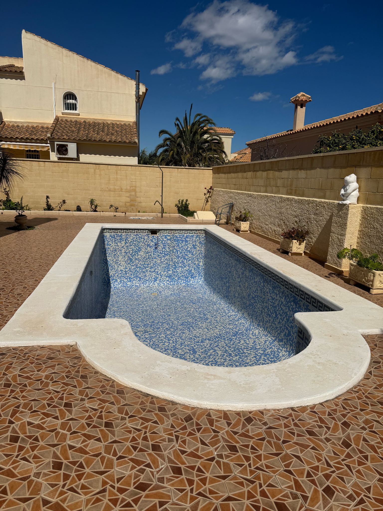 Dining area in villa for sale in Orihuela Costa
