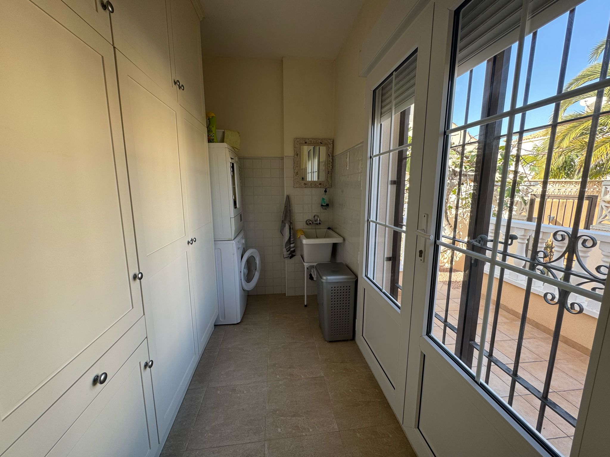 Garden in villa for sale in Orihuela Costa