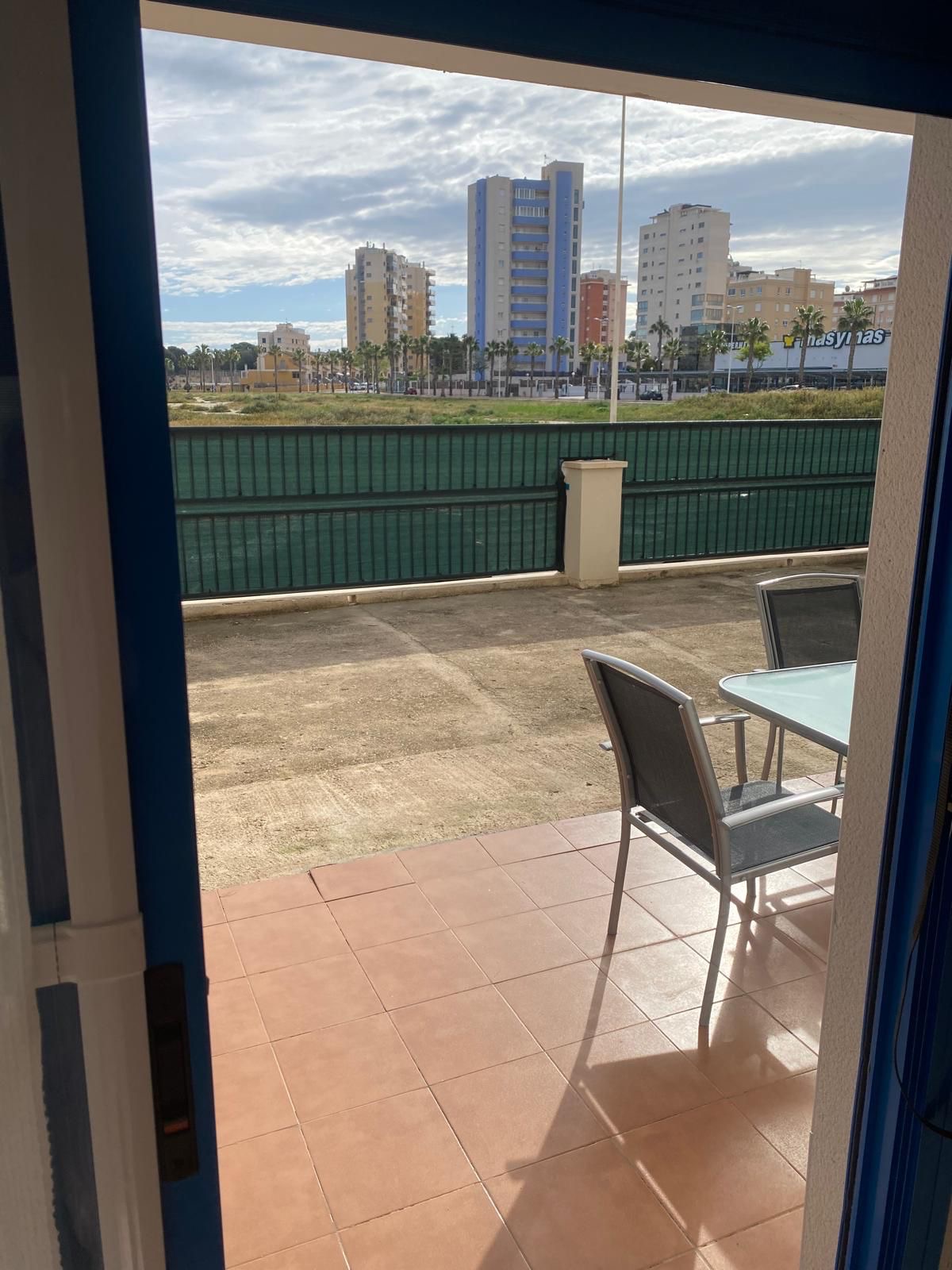 Master bedroom in apartment for sale in Guardamar del Segura