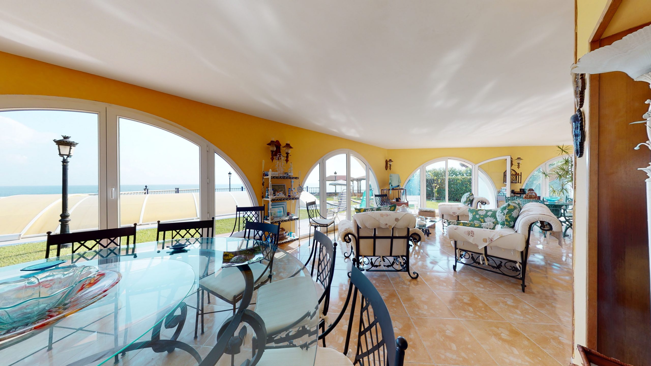 Master bedroom in villa for sale in Orihuela Costa