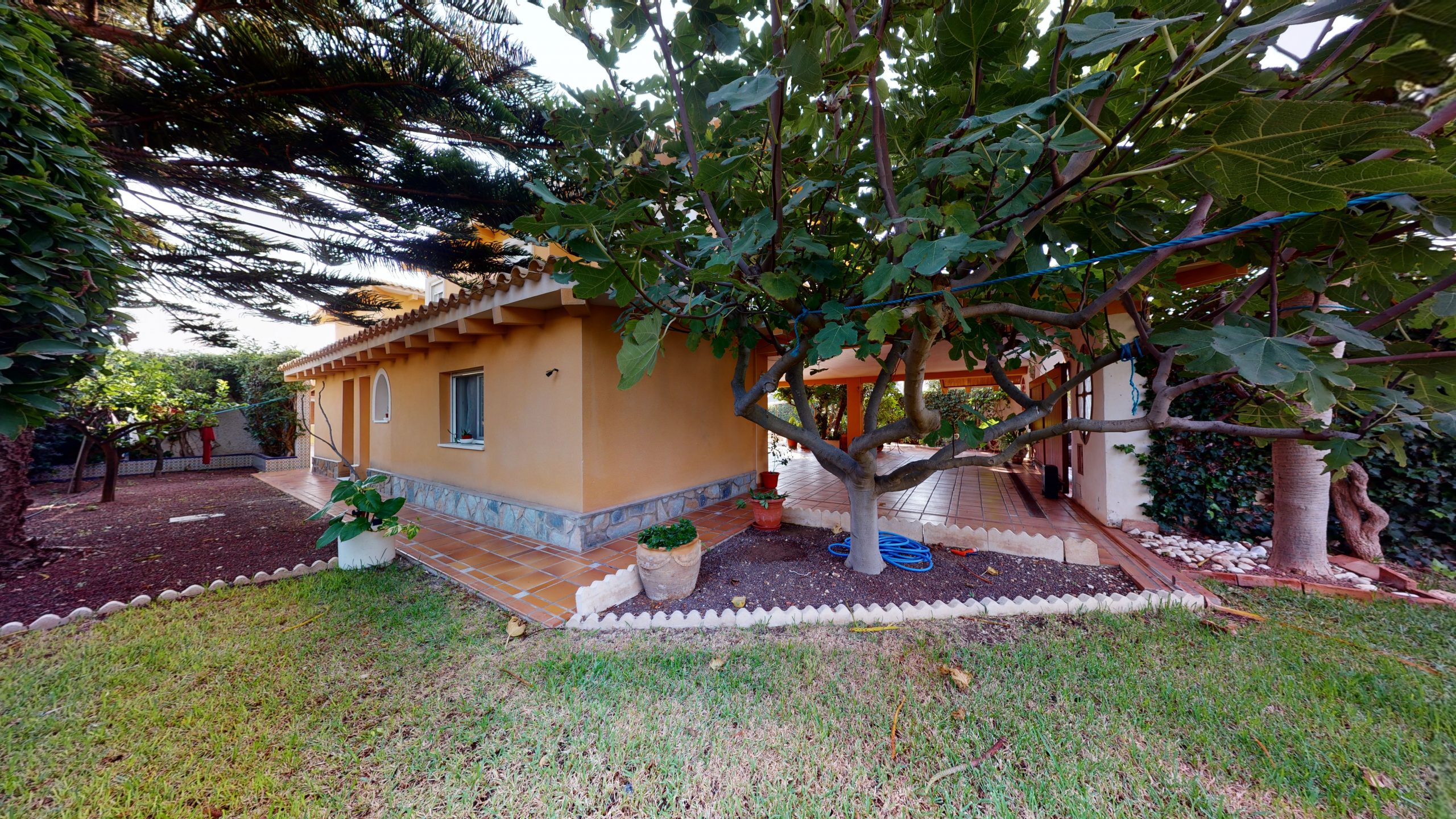 Kitchen in villa for sale in Orihuela Costa