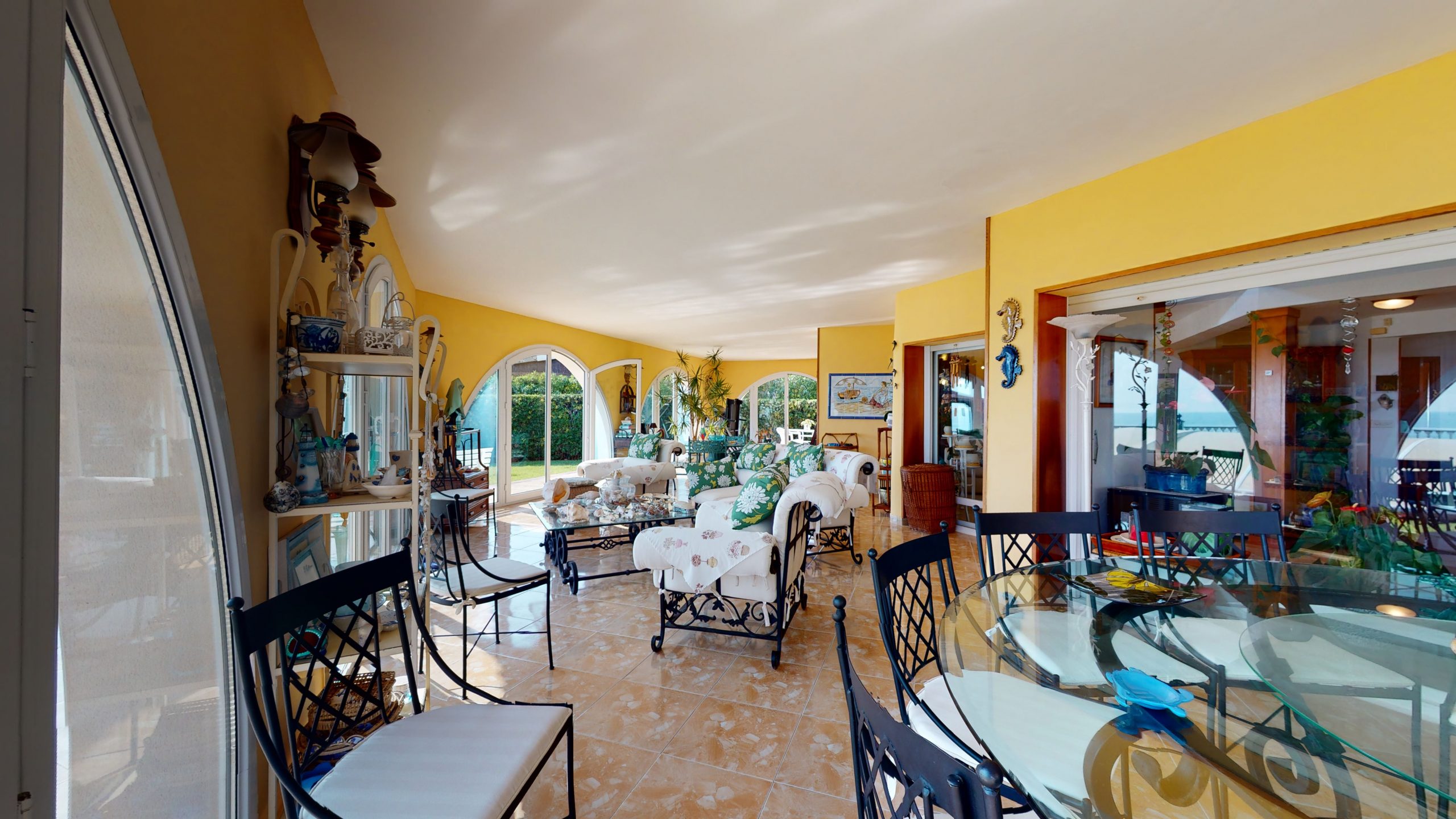 Bedroom in villa for sale in Orihuela Costa