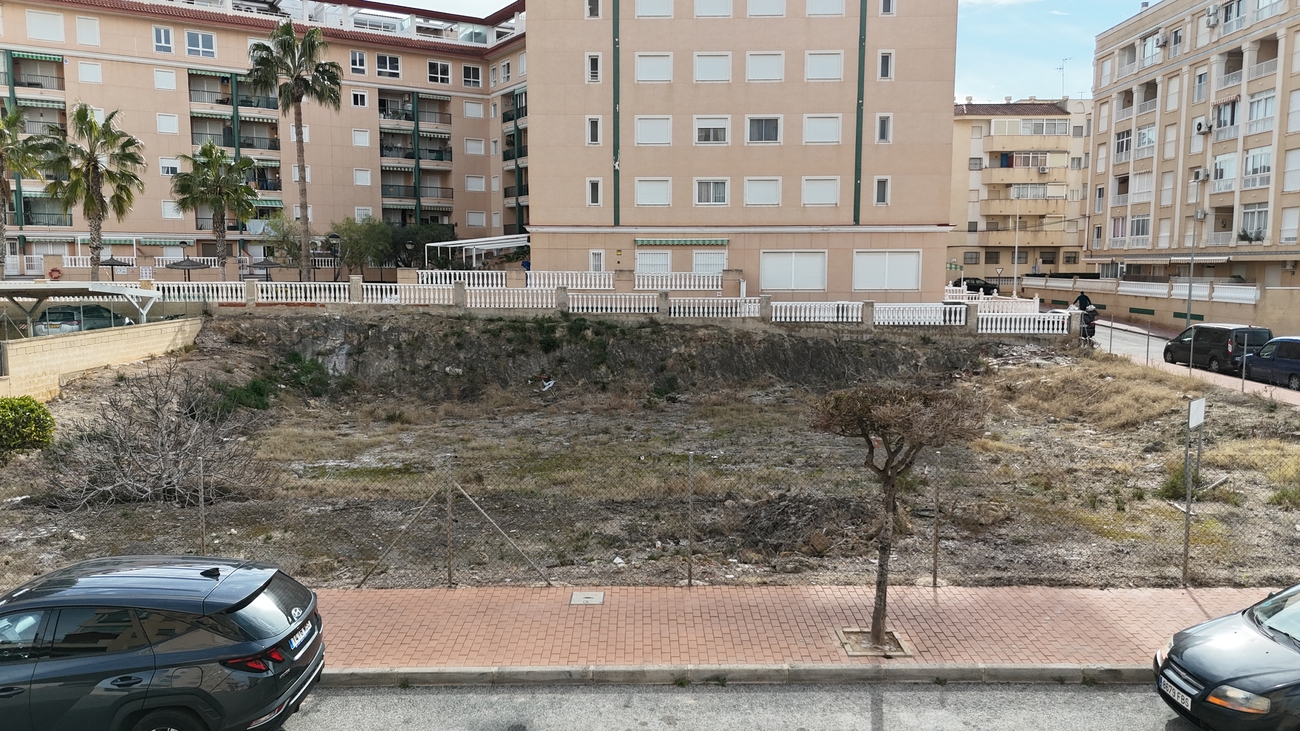 Exterior view in land for sale in Guardamar del Segura