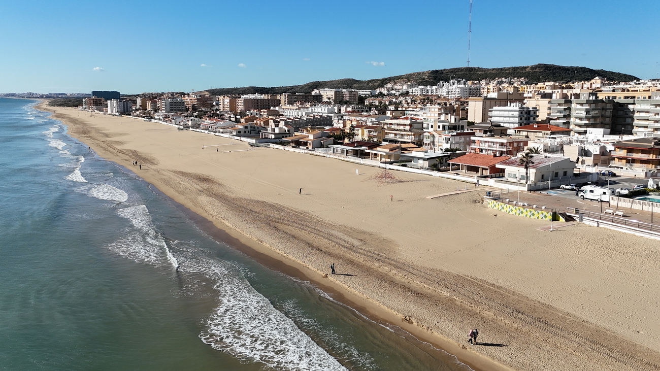 Bedroom in apartment for sale in Guardamar del Segura