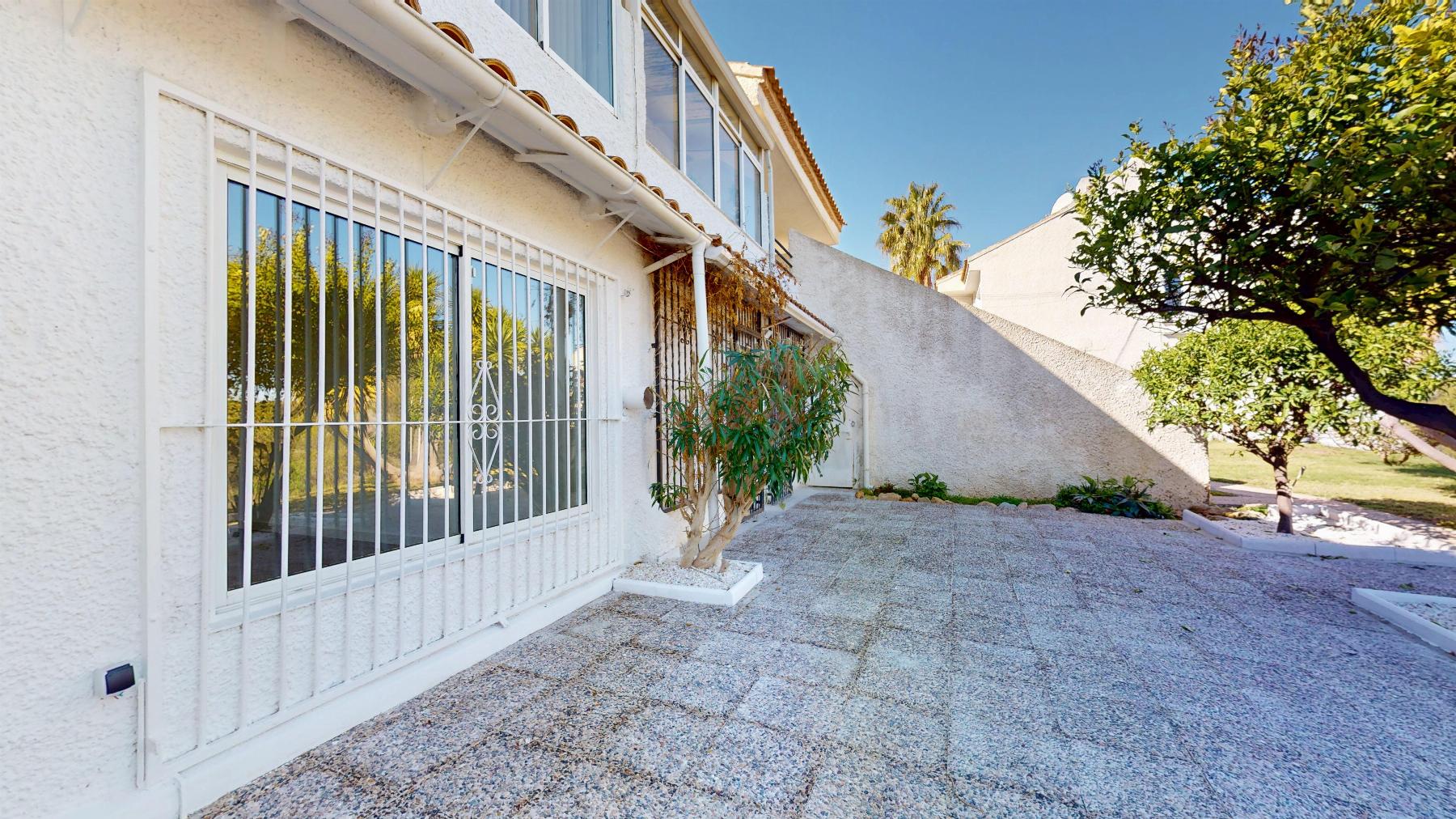 Kitchen in bungalow for sale in Orihuela Costa