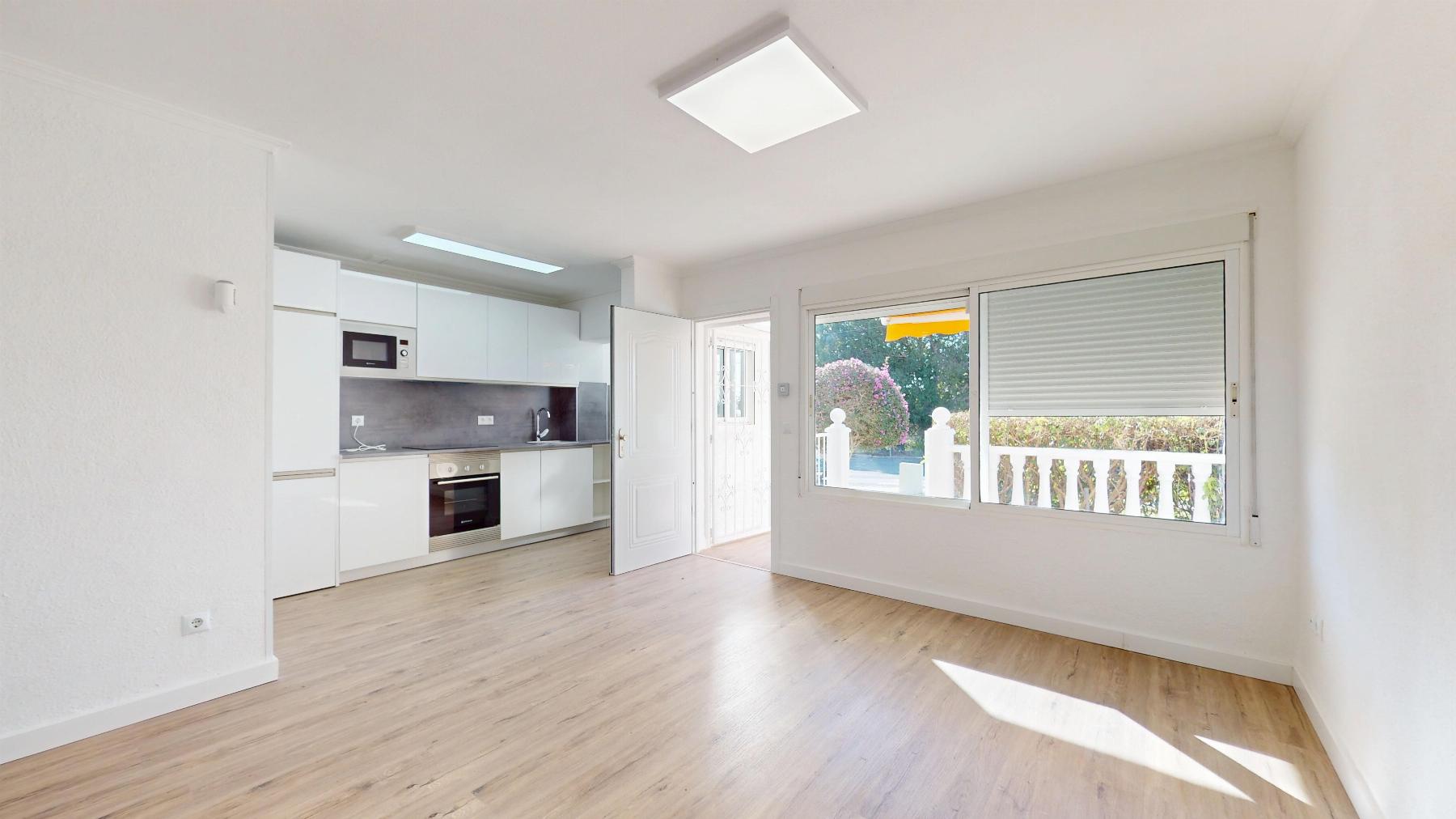 Garden in bungalow for sale in Orihuela Costa