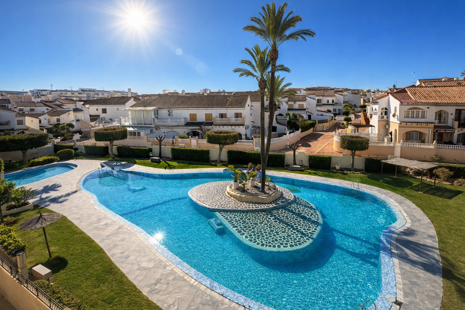 Discover this charming apartment in Torrevieja La Mata, ideal for enjoying the Mediterranean lifesty