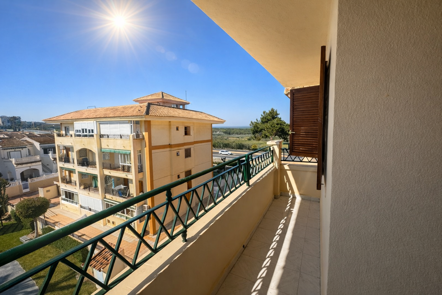 Discover this charming apartment in Torrevieja La Mata, ideal for enjoying the Mediterranean lifesty