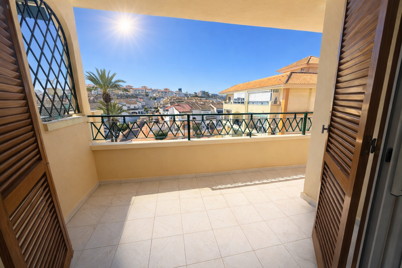 Discover this charming apartment in Torrevieja La Mata, ideal for enjoying the Mediterranean lifesty