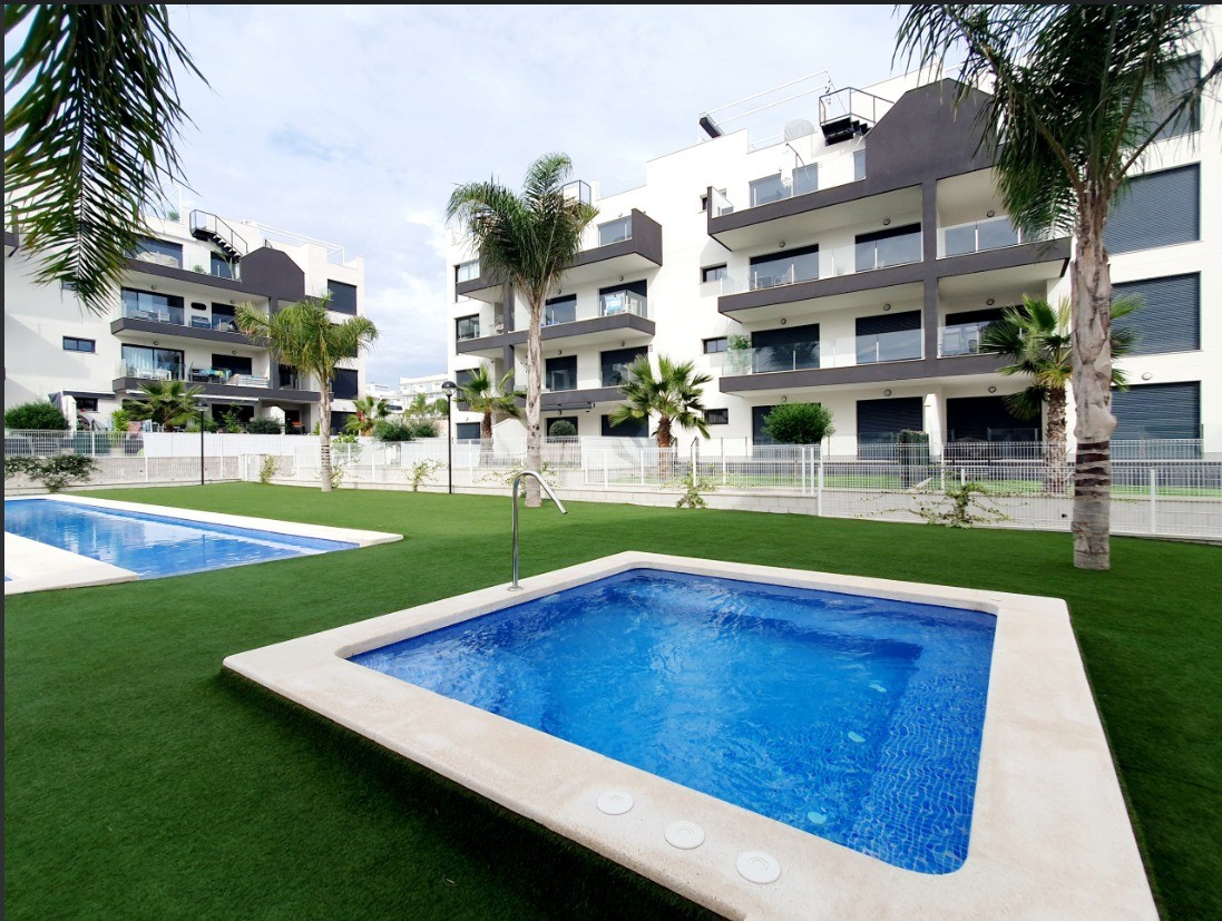 Bedroom in apartment for sale in Orihuela Costa
