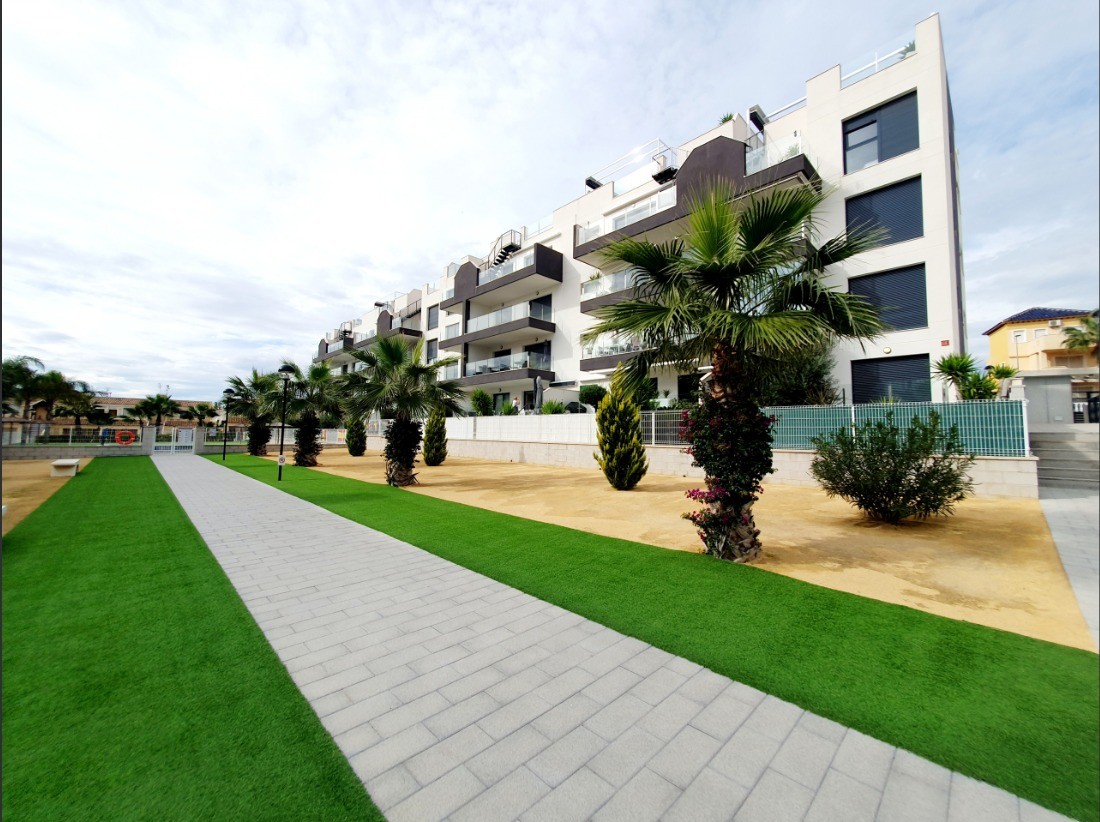 Bathroom in apartment for sale in Orihuela Costa
