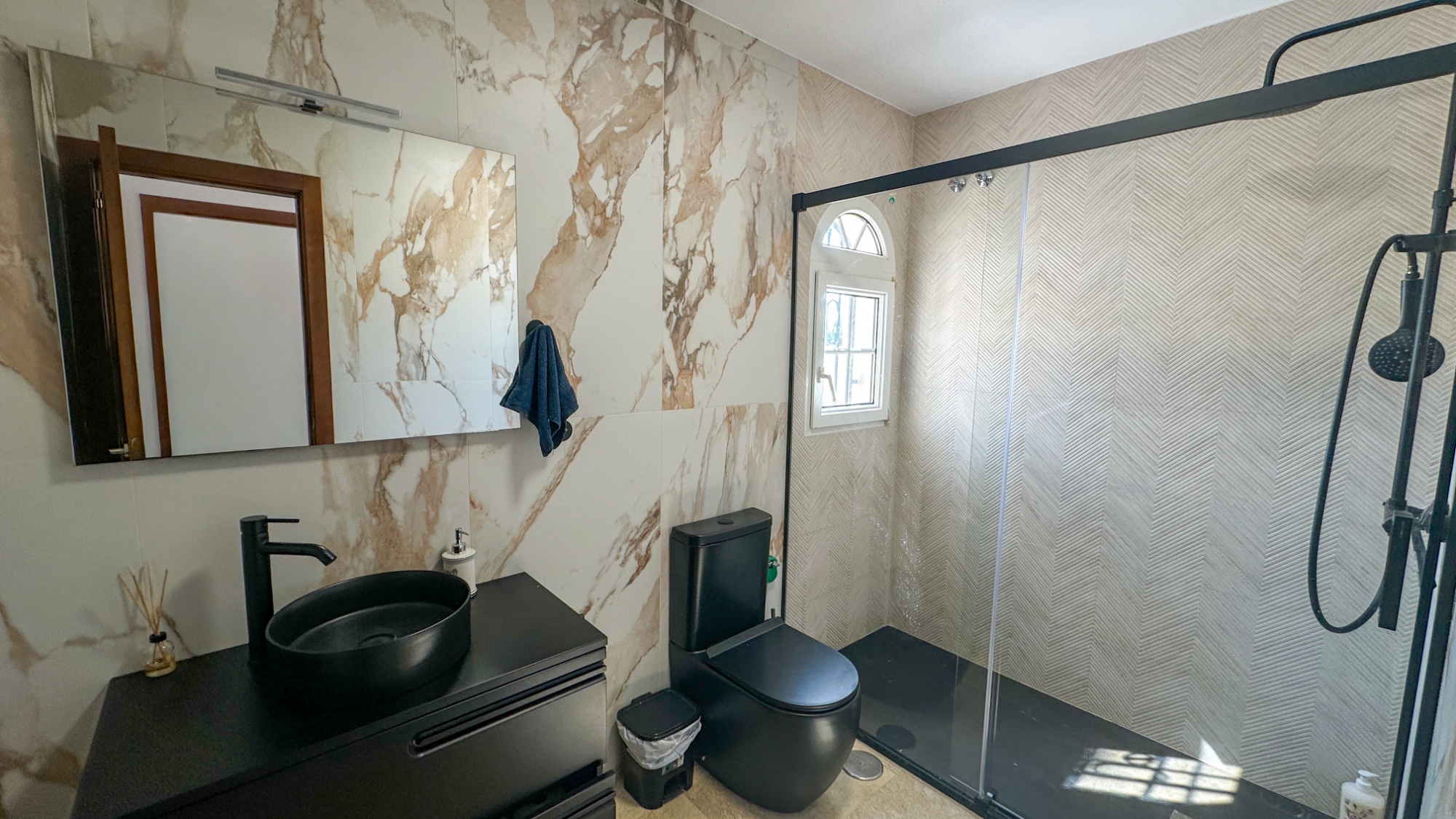 Master bedroom in duplex for sale in Orihuela Costa