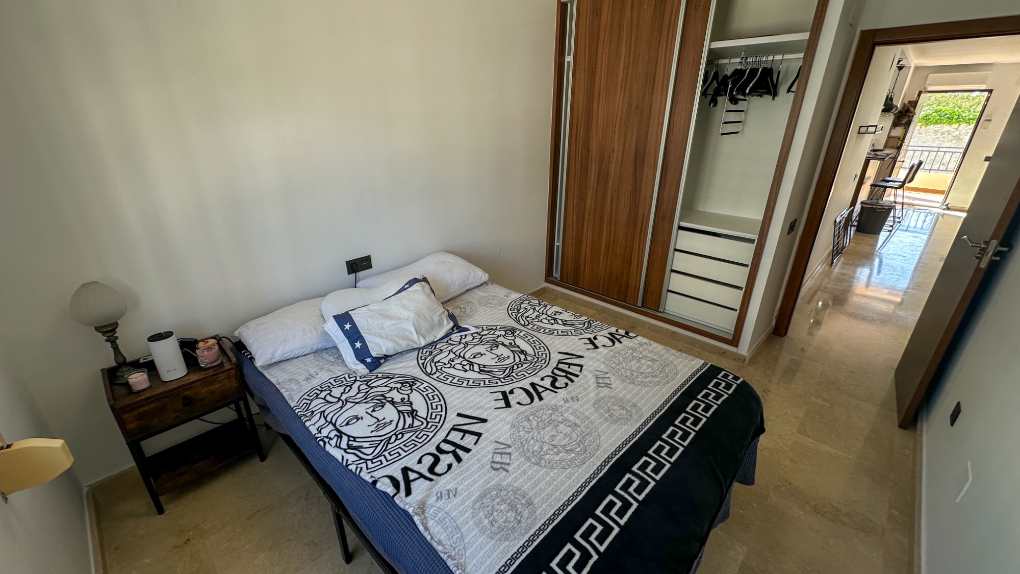 Bedroom in duplex for sale in Orihuela Costa