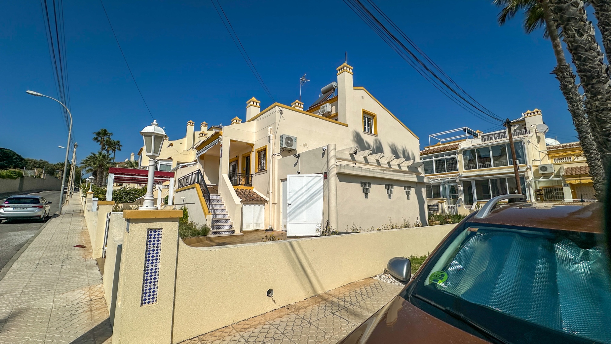 Set in the heart of Villamartín, this beautifully refurbished townhouse offers an unbeatable locatio