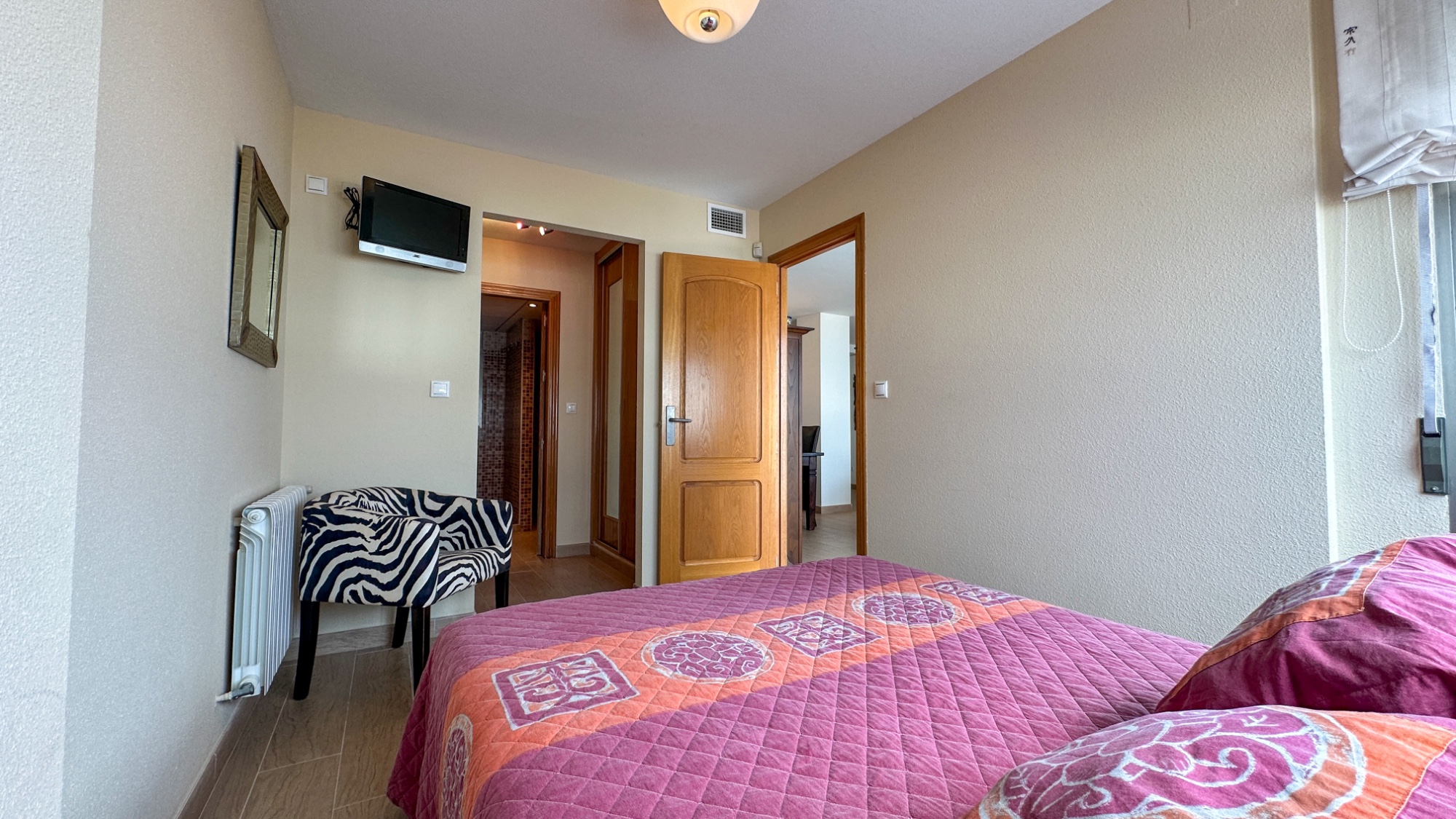 Bedroom in apartment for sale in Torrevieja