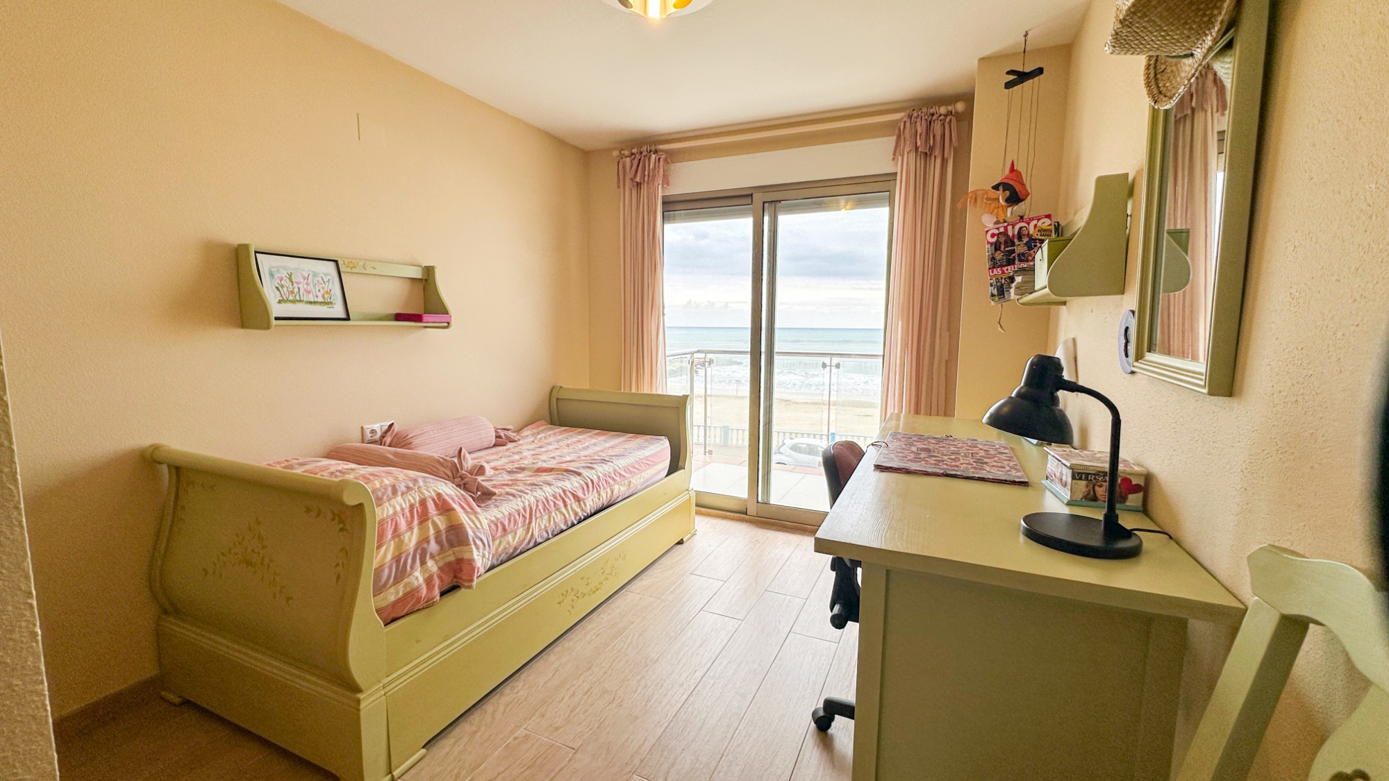 Bathroom in apartment for sale in Torrevieja
