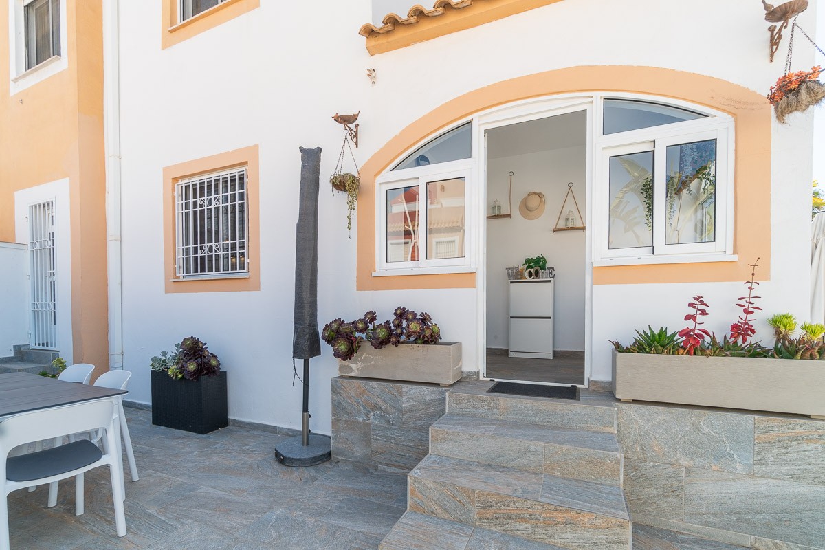 Master bedroom in terraced for sale in Torrevieja
