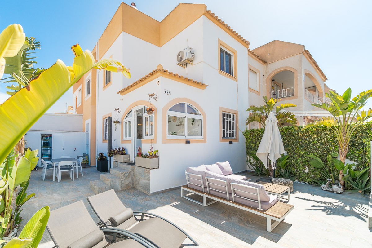 Terrace in terraced for sale in Torrevieja