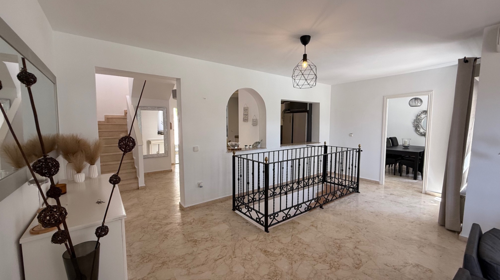 Exterior view in villa for sale in Orihuela