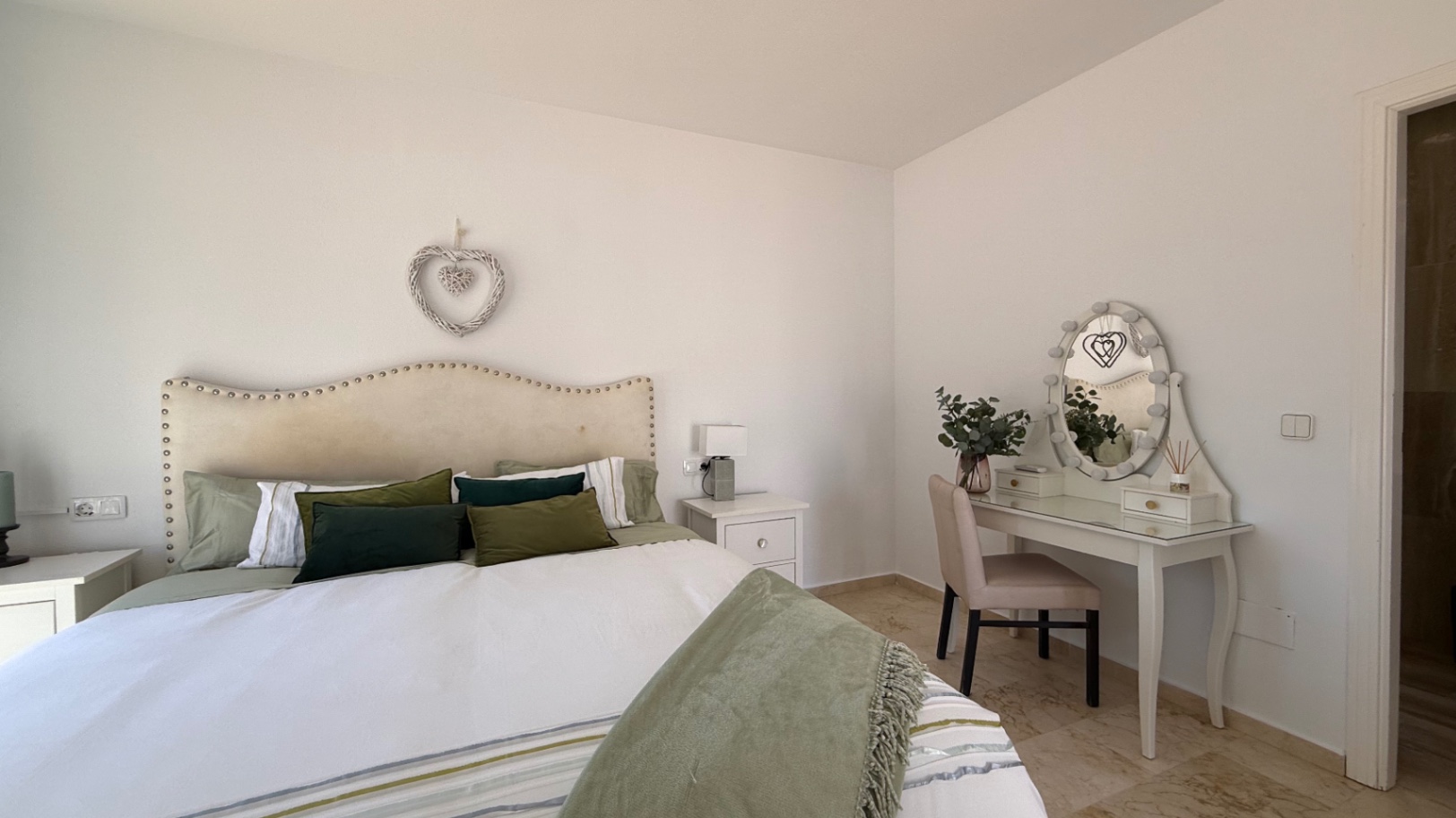 Bathroom in villa for sale in Orihuela