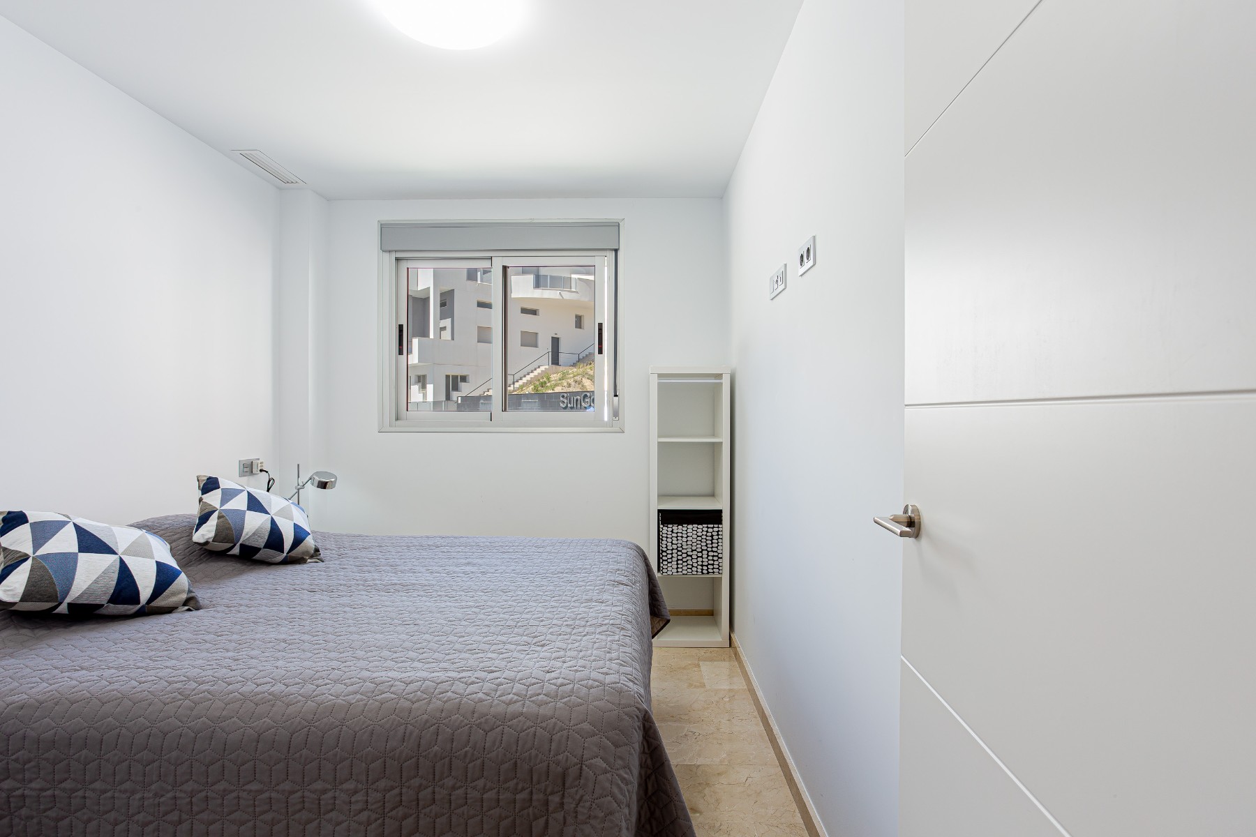 Bedroom in apartment for sale in Orihuela Costa