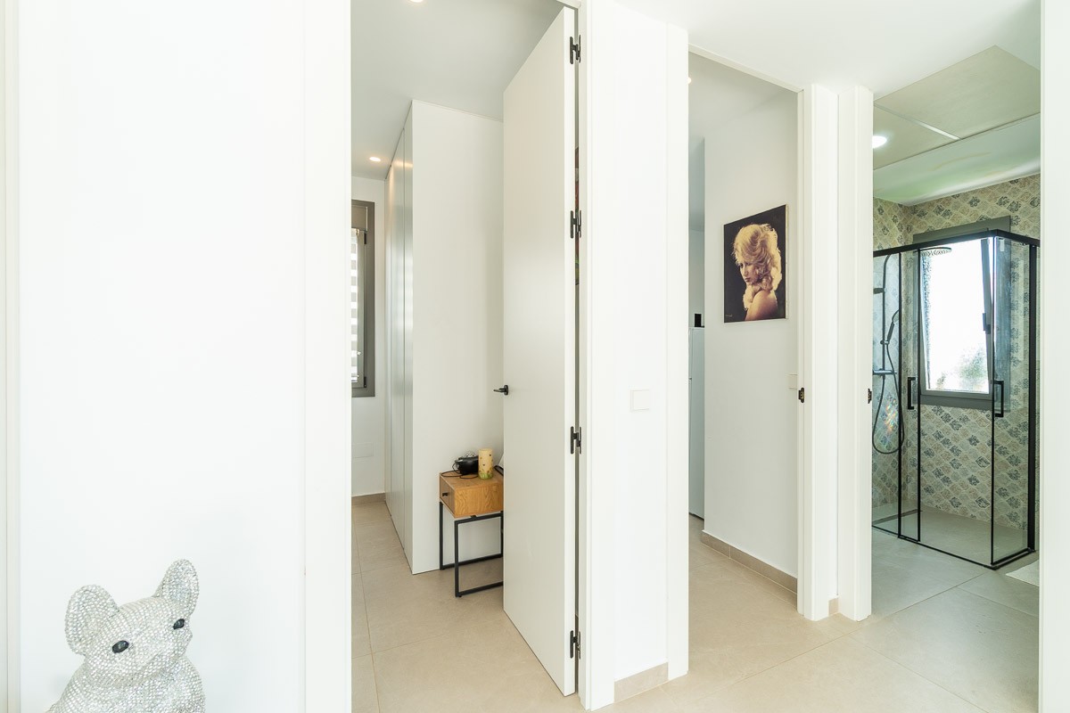 Bathroom in villa for sale in Orihuela Costa