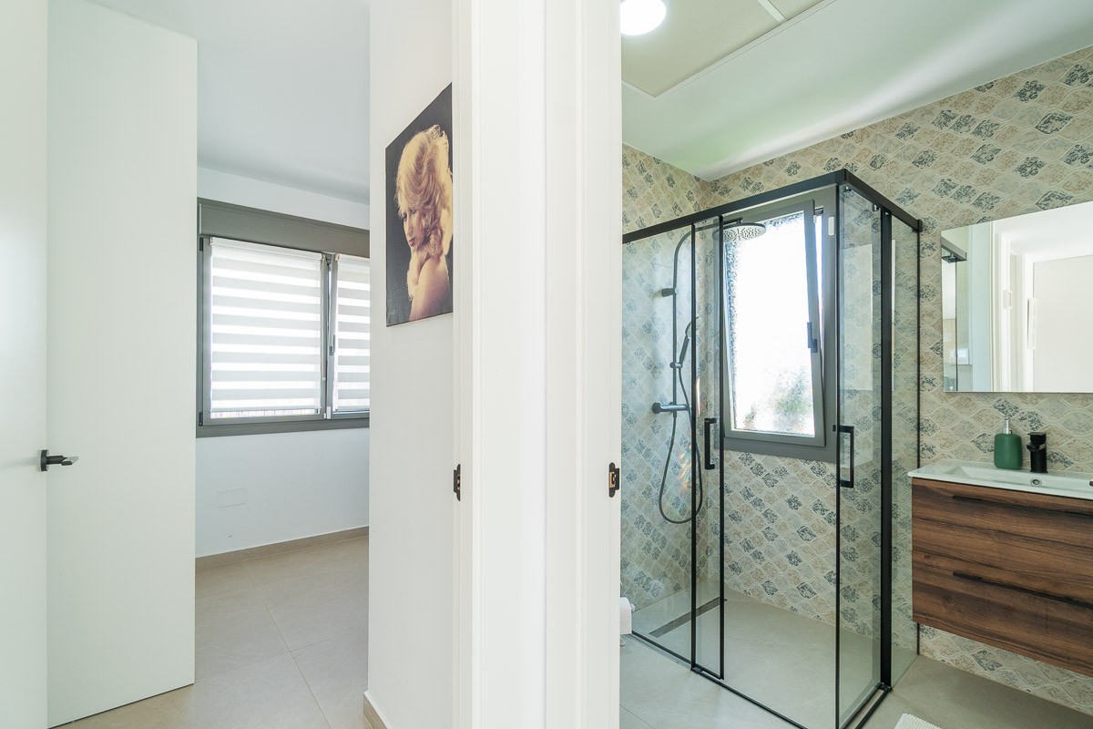 Garden in villa for sale in Orihuela Costa