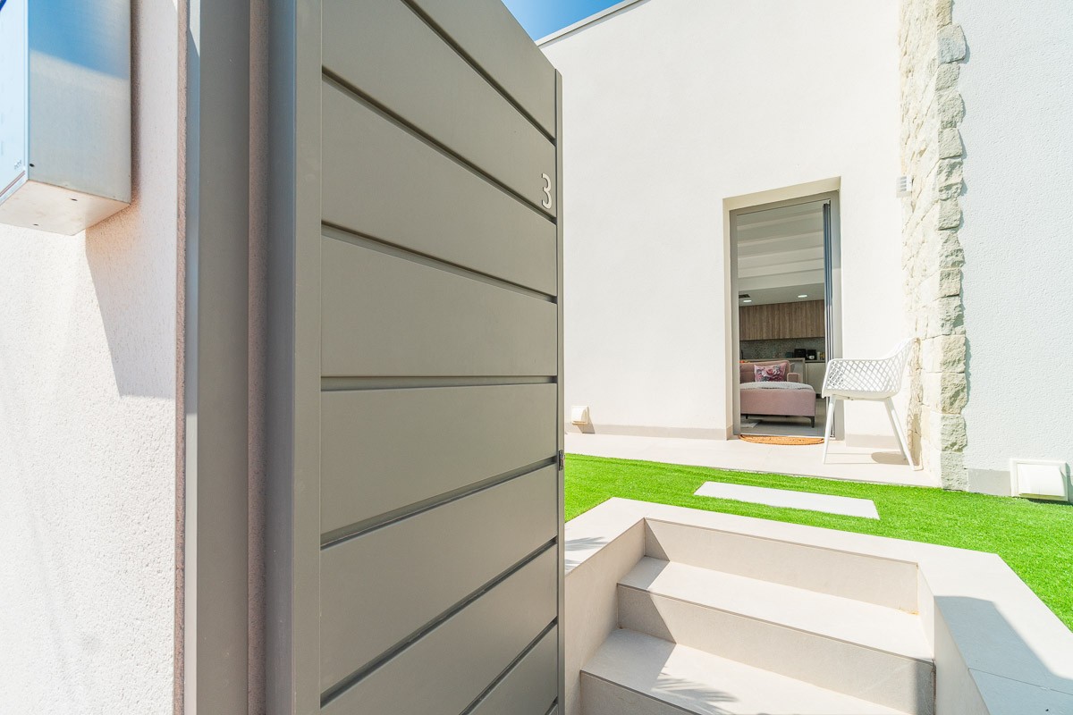 Exterior view in villa for sale in Orihuela Costa