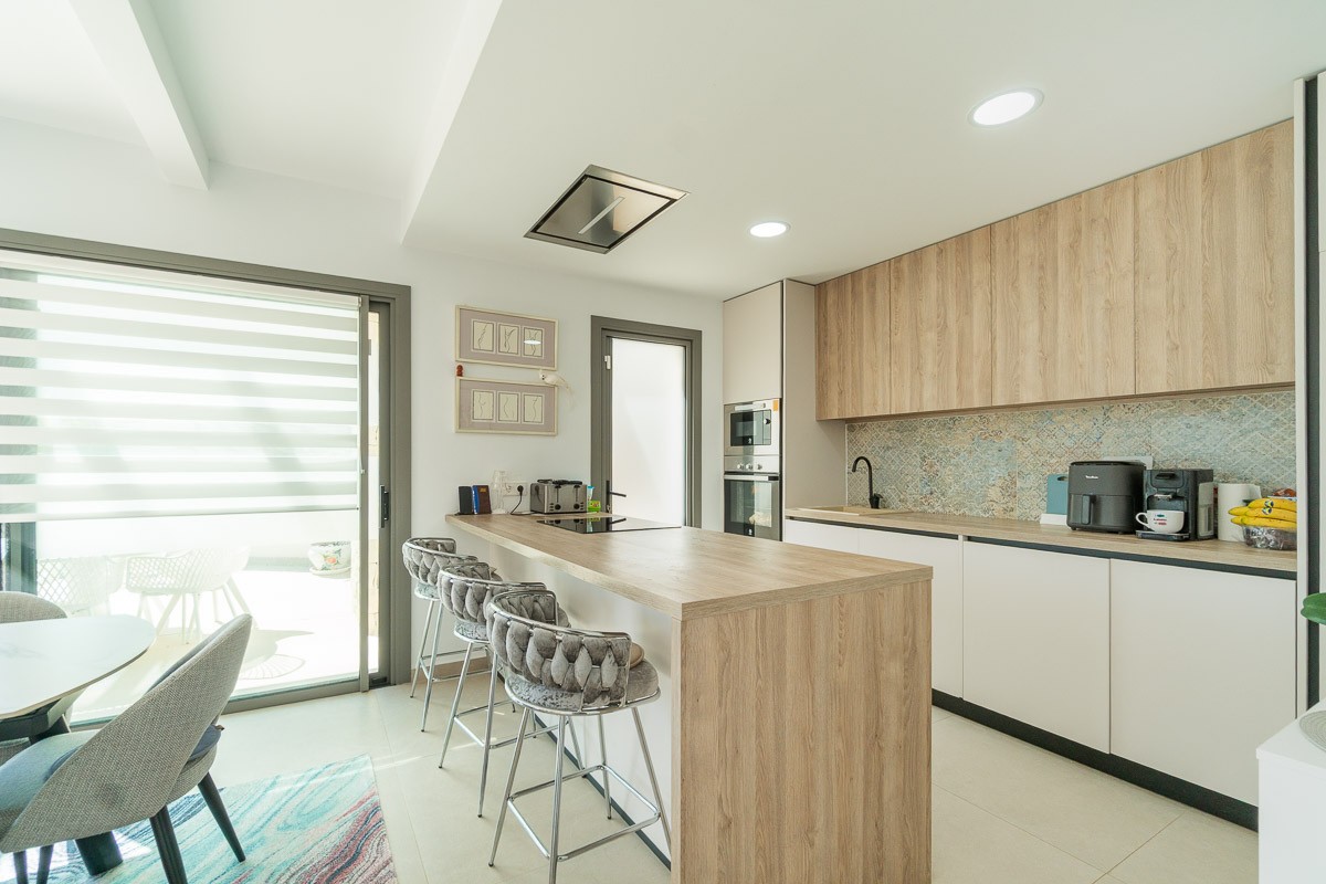 Terrace in villa for sale in Orihuela Costa