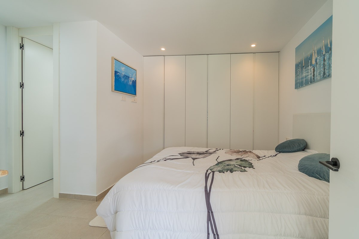 Bedroom in villa for sale in Orihuela Costa