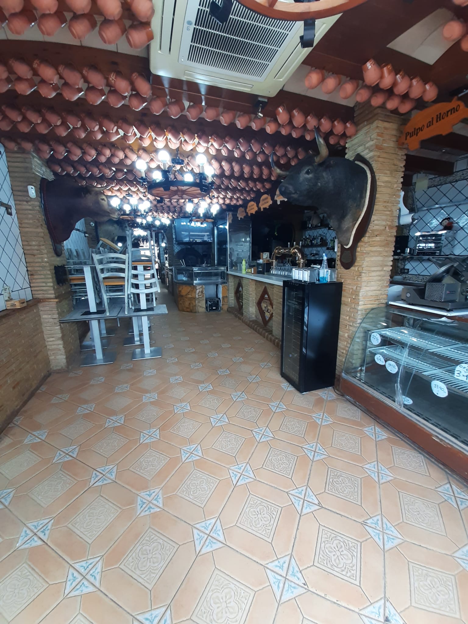 Bedroom in commercial for sale in Torrevieja