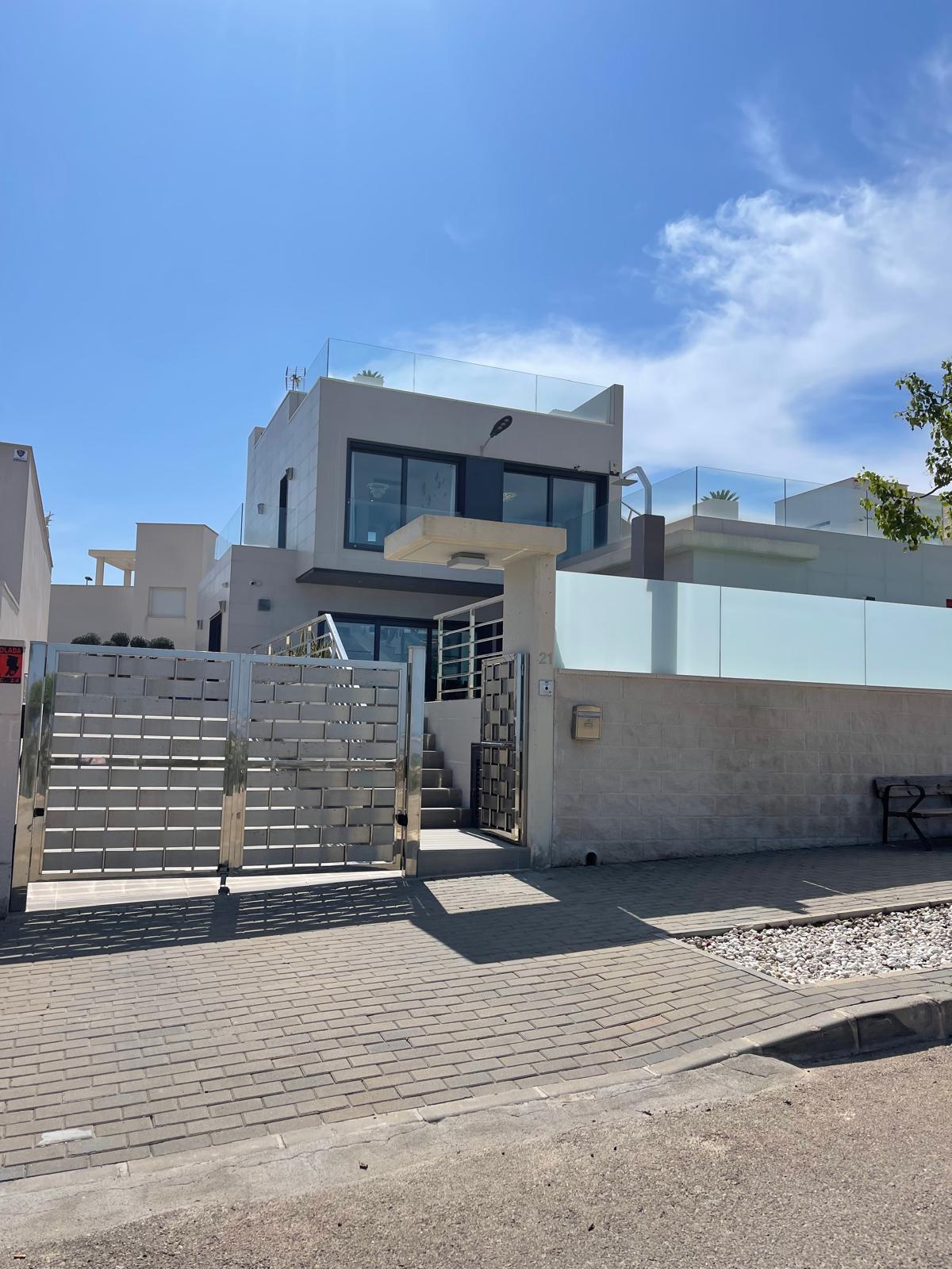 Kitchen in villa for sale in San Miguel de Salinas