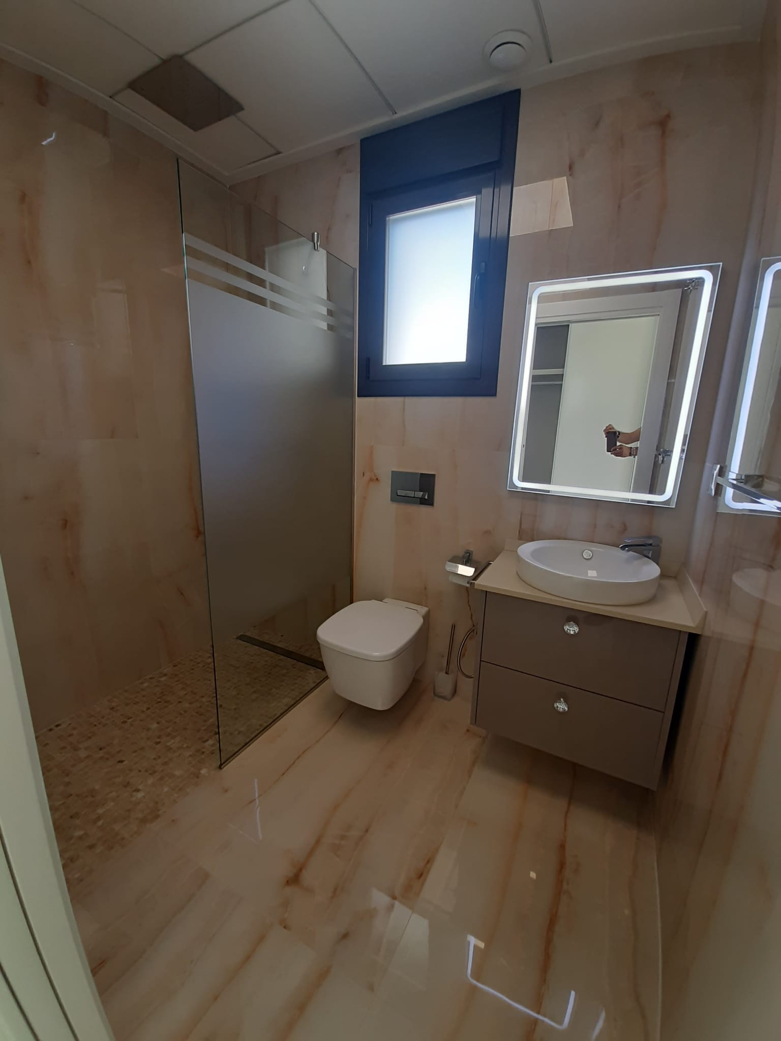 Bathroom in villa for sale in San Miguel de Salinas