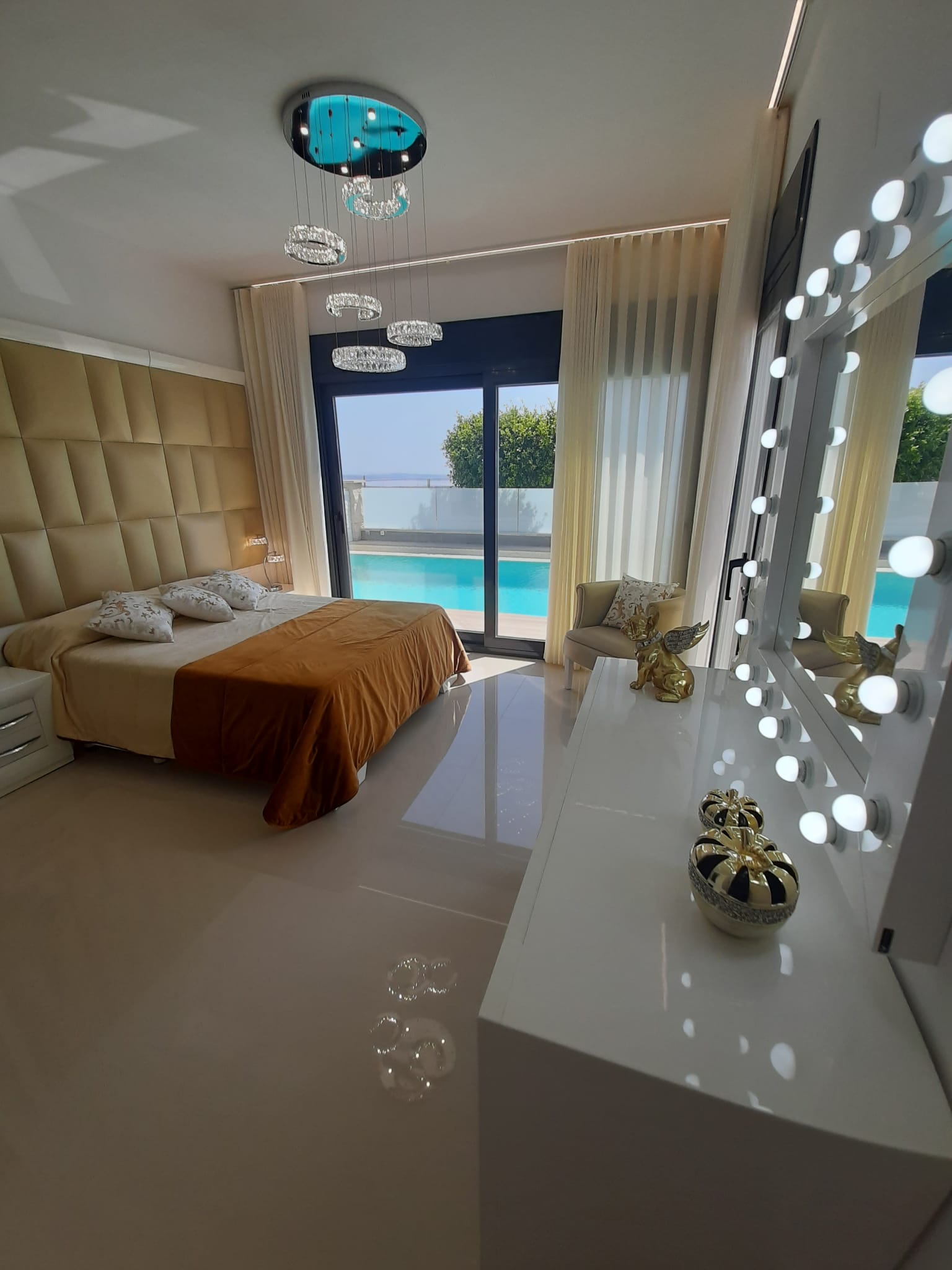 Terrace in villa for sale in San Miguel de Salinas