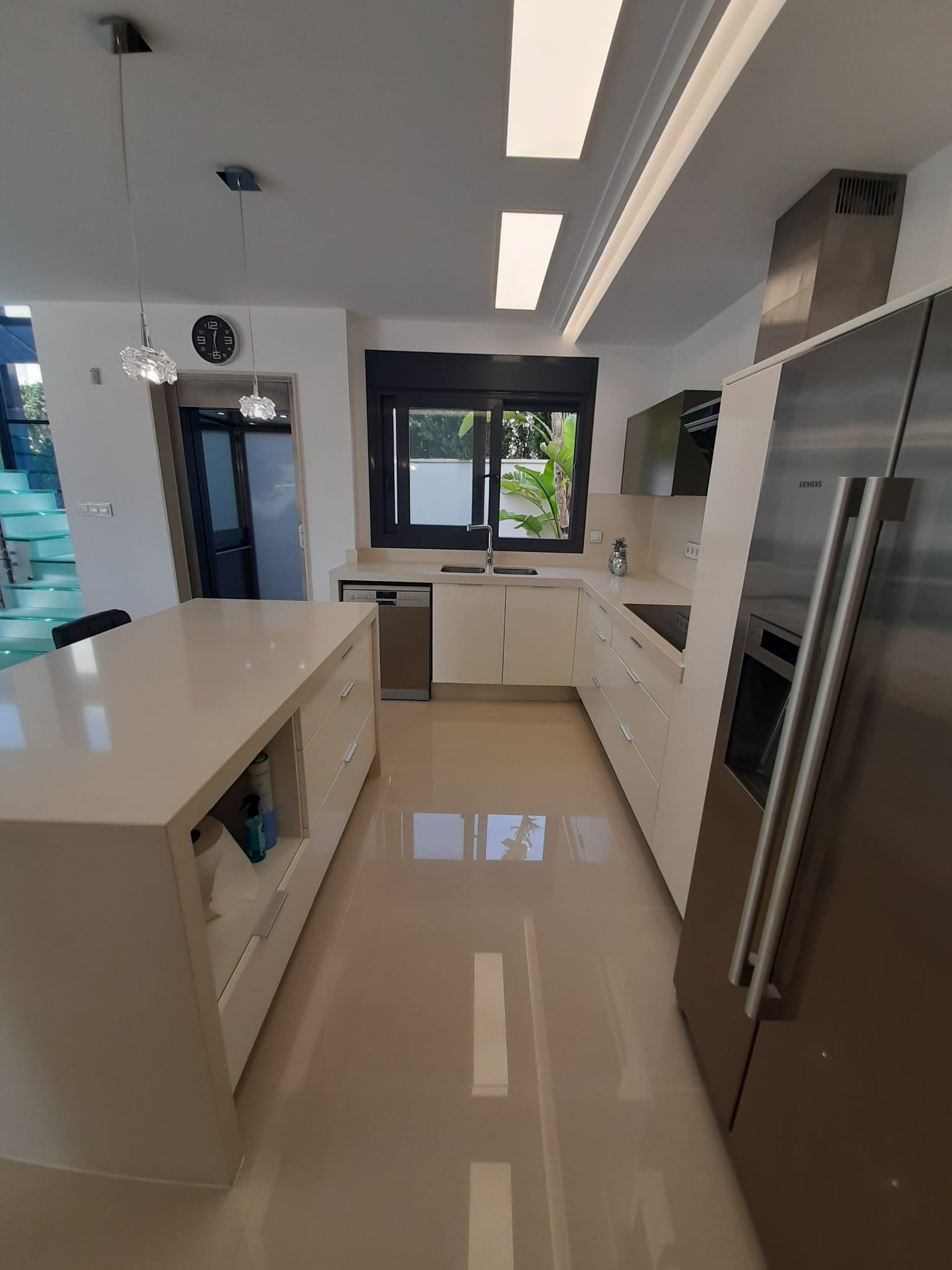 Kitchen in villa for sale in San Miguel de Salinas