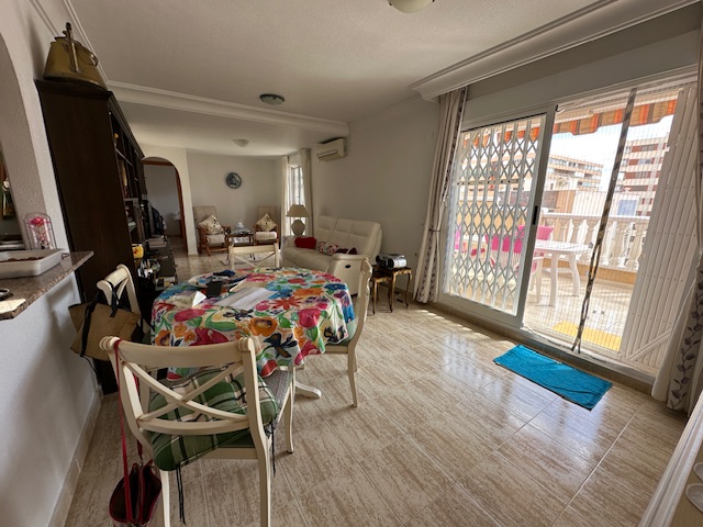 Living room in apartment for sale in Torrevieja