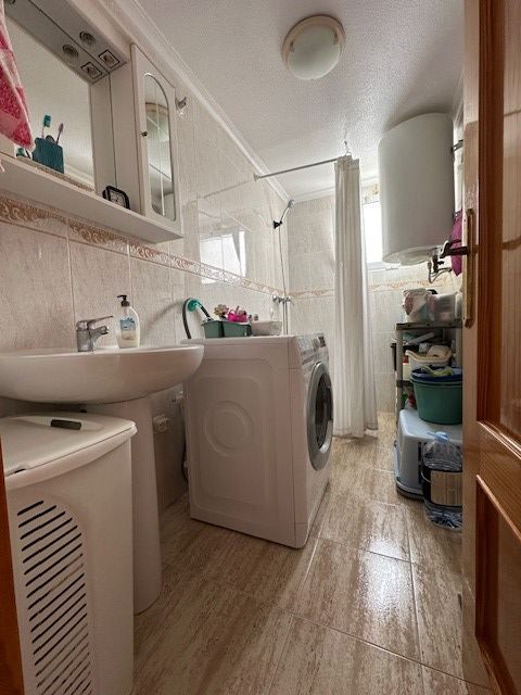 Kitchen in apartment for sale in Torrevieja