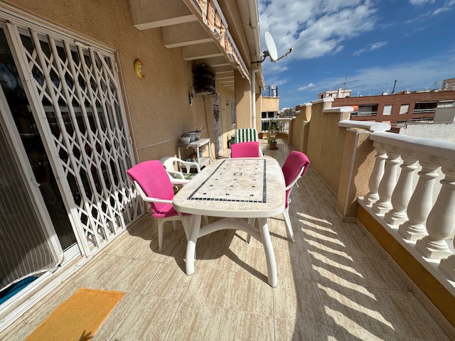 Master bedroom in apartment for sale in Torrevieja